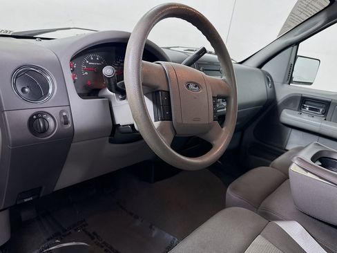 Used 2005 Ford F150 XLT image 9