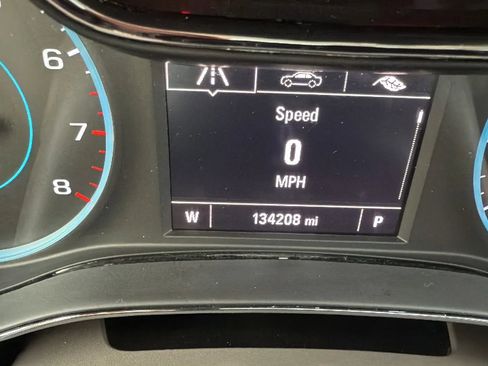 Used 2017 Chevrolet Cruze LT image 17