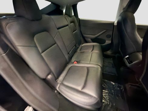 Used 2024 Tesla Model Y Long Range image 14
