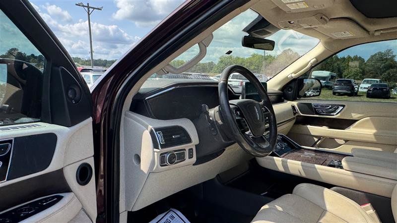Used 2018 Lincoln Navigator Reserve w/ Technology Package AWD/4WD image 31