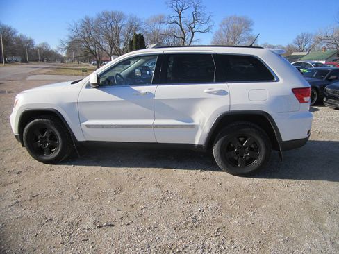 Used 2012 Jeep Grand Cherokee Laredo image 1