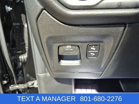 New 2026 RAM 1500 4x4 Crew Cab image 23