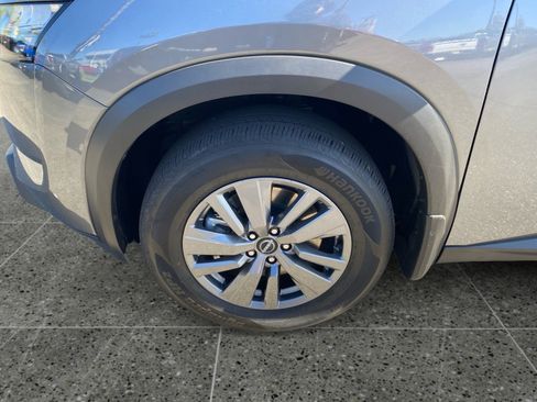 Used 2025 Nissan Pathfinder S w/ Cargo Package FWD image 14