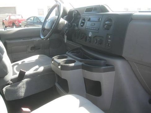 Used 2014 Ford E-250 and Econoline 250 w/ Power Group RWD image 14
