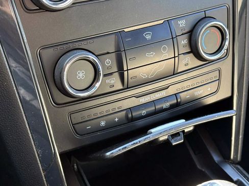 Used 2019 Ford Explorer FWD image 24