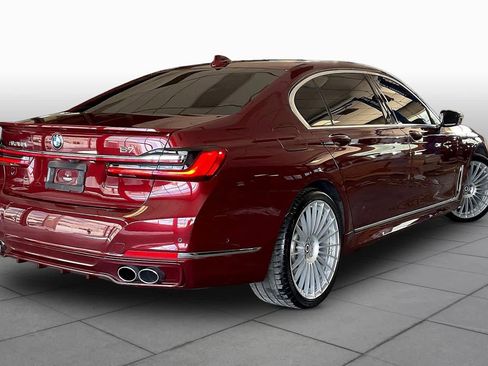 Used 2022 BMW ALPINA B7 xDrive w/ Luxury Rear Seating Package image 12