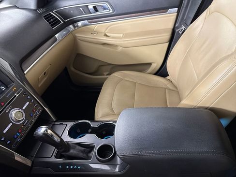 Used 2017 Ford Explorer Limited w/ Equipment Group 301A image 18