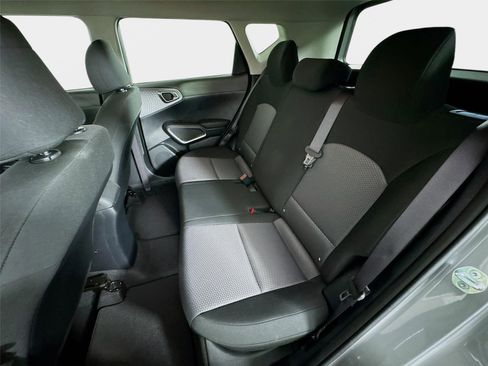 Certified 2025 Kia Soul LX w/ LX Technology Package FWD image 20