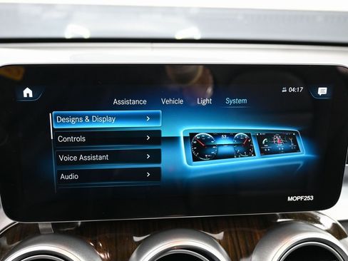 Used 2020 Mercedes-Benz GLC 350e GLC 350e image 31