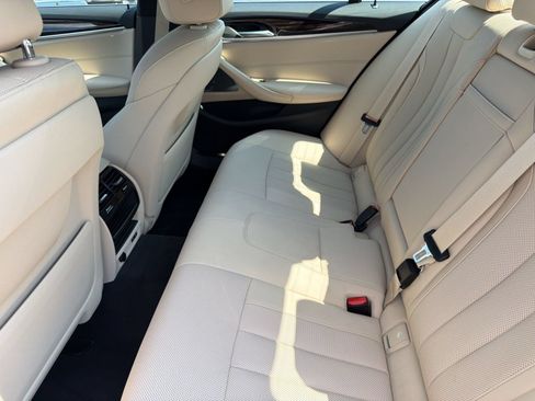 Used 2023 BMW 530i w/ Premium Package RWD image 22