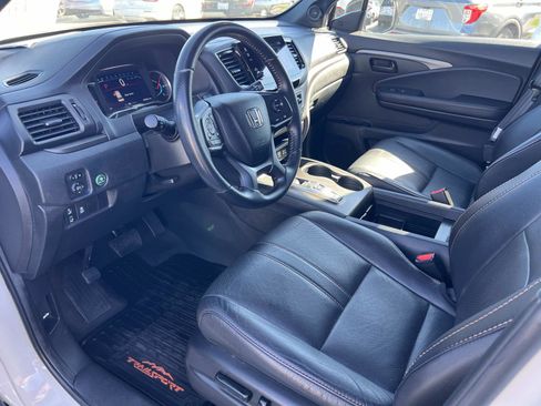 Used 2022 Honda Pilot TrailSport image 5