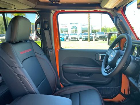 New 2026 Jeep Gladiator Rubicon AWD/4WD image 14