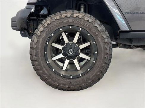 Used 2016 Jeep Wrangler Unlimited Sahara AWD/4WD image 26