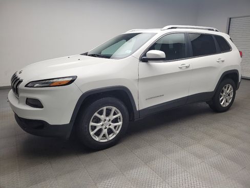 Used 2015 Jeep Cherokee Latitude AWD/4WD image 2