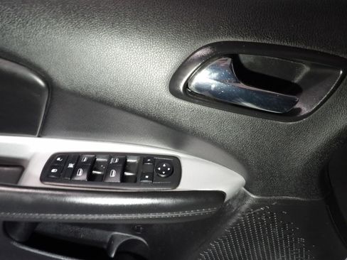 Used 2019 Dodge Journey SE w/ Connectivity Group image 9