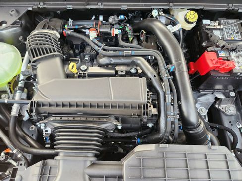 New 2025 Ford Maverick XLT w/ XLT Luxury Package image 24