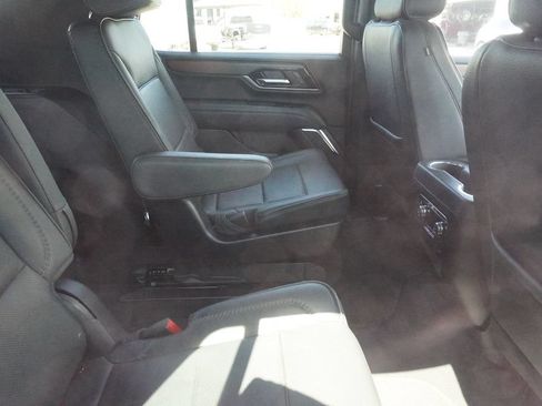 Certified 2025 GMC Yukon Denali AWD/4WD image 8