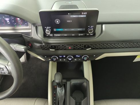 Used 2025 Honda Accord SE image 15