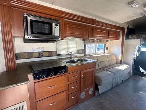 Used 2008 Dodge Sprinter 3500 image 15