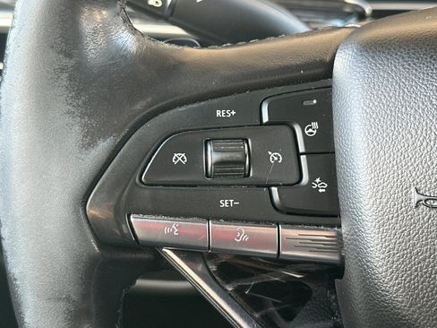 Certified 2022 Cadillac Escalade Sport w/ LPO, ONYX Package image 33