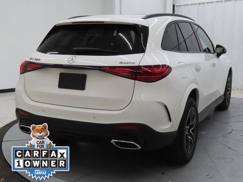 Used 2025 Mercedes-Benz GLC 300 4MATIC image 3