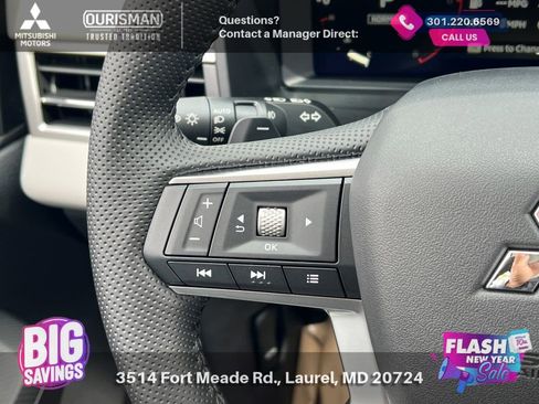 New 2025 Mitsubishi Outlander SE image 26