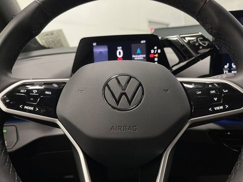 Used 2023 Volkswagen ID.4 Pro S image 18