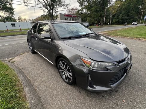 Used 2015 Scion tC image 3