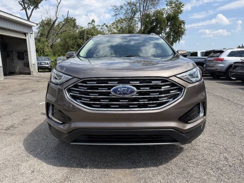 Used 2019 Ford Edge SEL w/ Equipment Group 201A AWD/4WD image 2