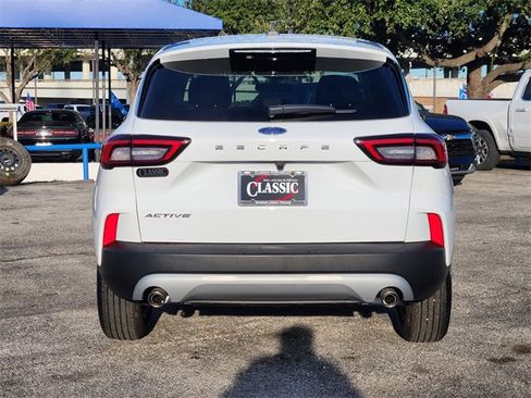 Used 2024 Ford Escape Active image 6