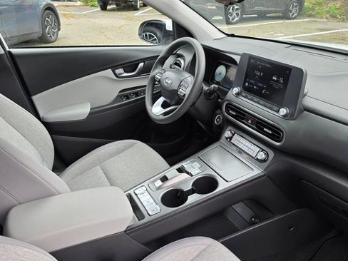 Used 2023 Hyundai Kona SE FWD image 10