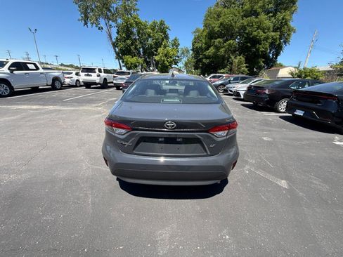 Used 2026 Toyota Corolla LE FWD image 2