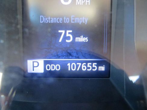 Used 2020 Toyota Tacoma SR image 18