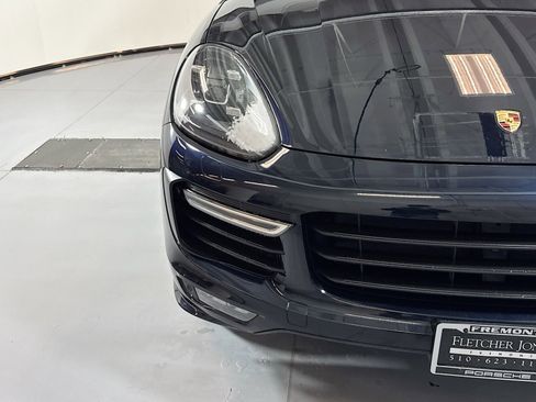 Used 2018 Porsche Cayenne GTS image 28