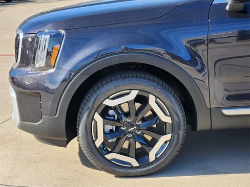New 2025 Kia Telluride EX image 5