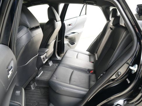 Used 2021 Toyota Venza XLE image 60