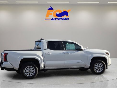 New 2026 Toyota Tacoma SR5 image 6