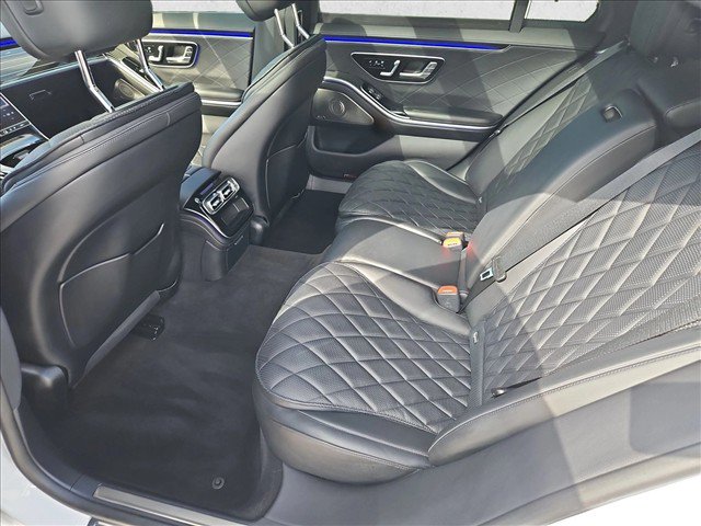 Used 2025 Mercedes-Benz S 580 4MATIC Sedan image 21