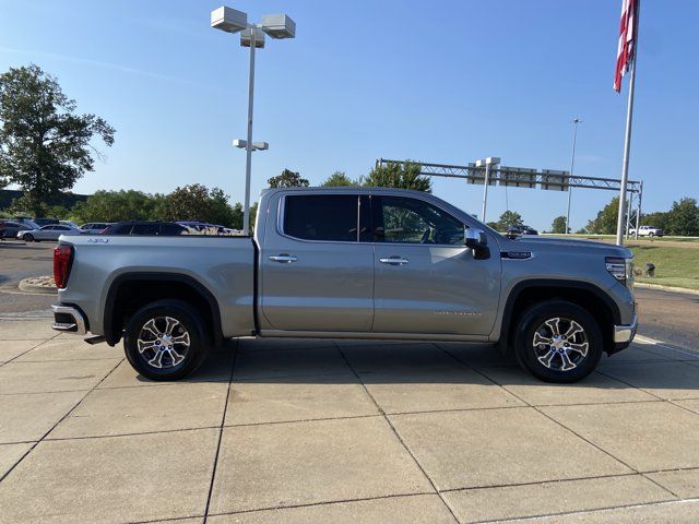 Used 2025 GMC Sierra 1500 SLT AWD/4WD image 13