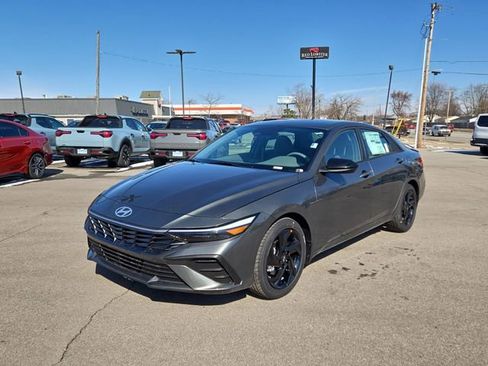 New 2026 Hyundai Elantra Sport FWD image 2