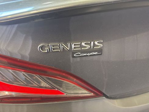Used 2014 Hyundai Genesis 2.0T RWD image 10