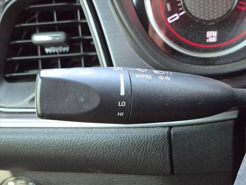Used 2018 Dodge Challenger R/T RWD image 6