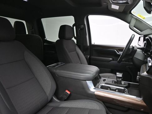 Used 2024 Chevrolet Silverado 1500 LT image 18