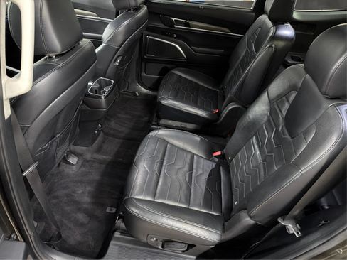Used 2020 Kia Telluride SX w/ SX Prestige Package AWD/4WD image 14
