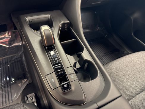 Used 2023 Toyota Crown XLE image 34