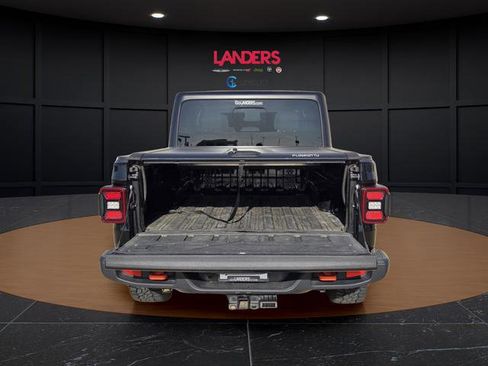 Used 2025 Jeep Gladiator Mojave w/ Convenience Group image 4