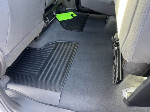 Used 2021 Chevrolet Silverado 1500 Custom image 31