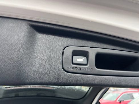 Used 2024 Honda CR-V EX-L image 25