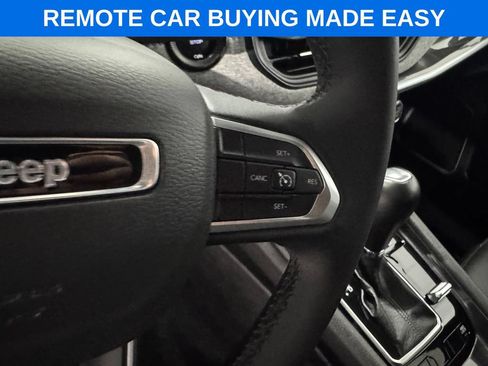 Used 2025 Jeep Compass Latitude AWD/4WD image 7