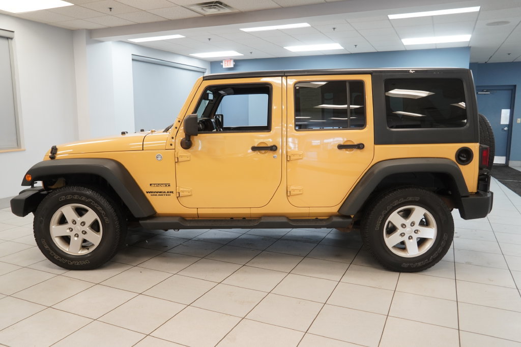 Used 2014 Jeep Wrangler Unlimited Sport w/ Quick Order Package 24S AWD/4WD image 2